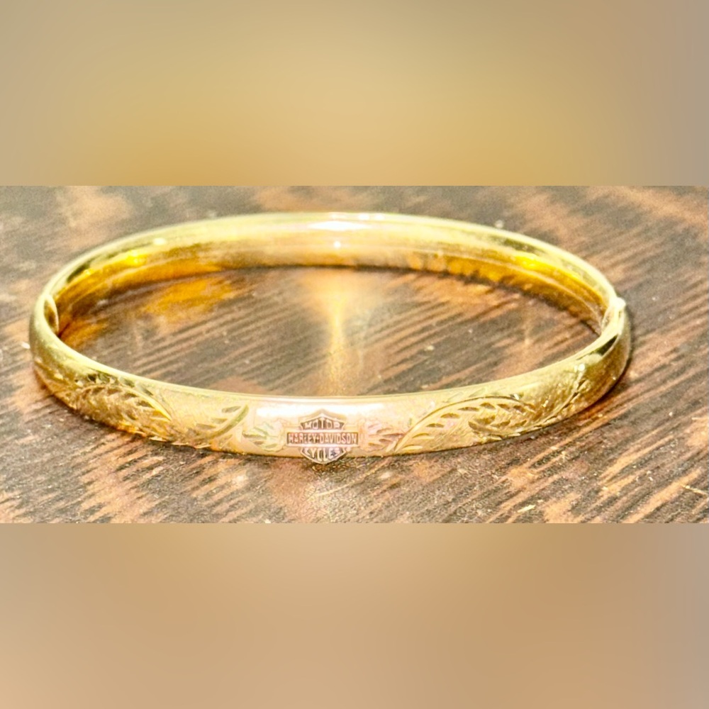 Harley Davidson Genuine VHTF Gold-Filled
Black Hills Bangle